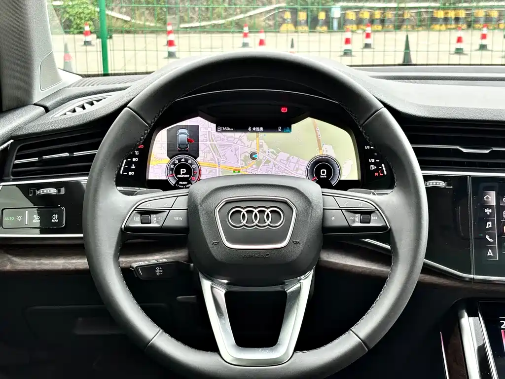 Audi Q7 2023 — фото 20