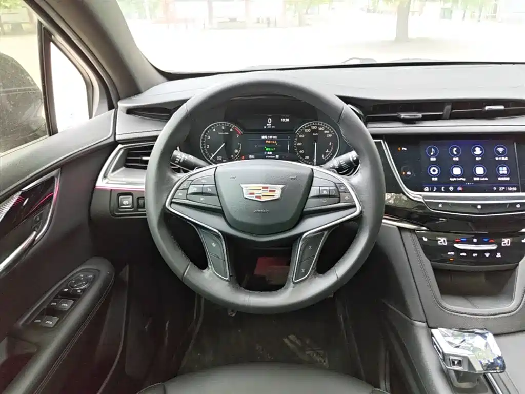 Cadillac XT5 2021 — фото 11