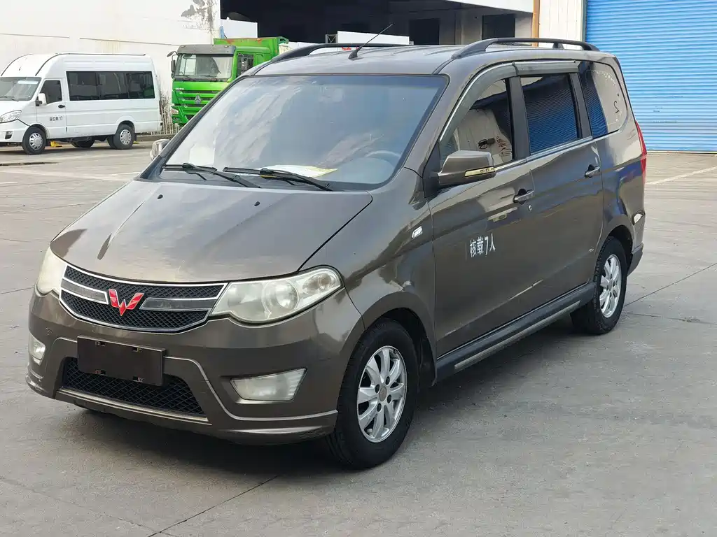 Wuling Hongguang 2014 — фото 3