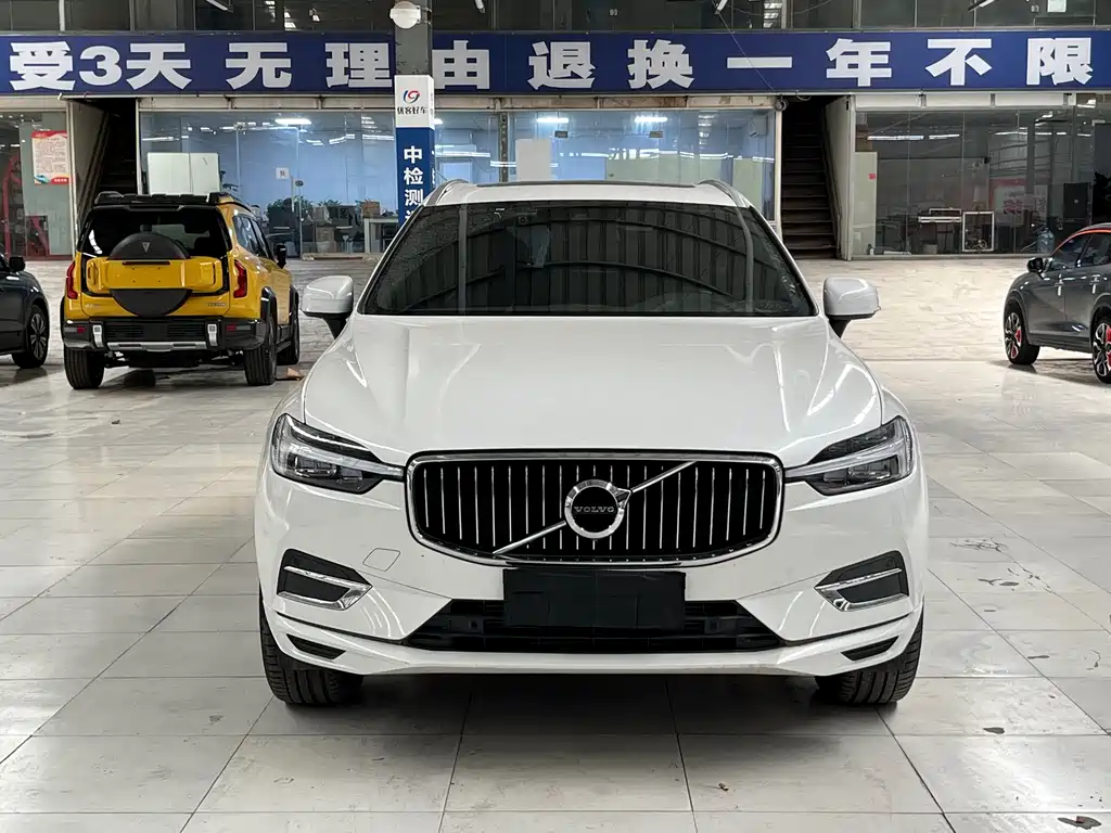 Volvo XC60 2021 — фото 2