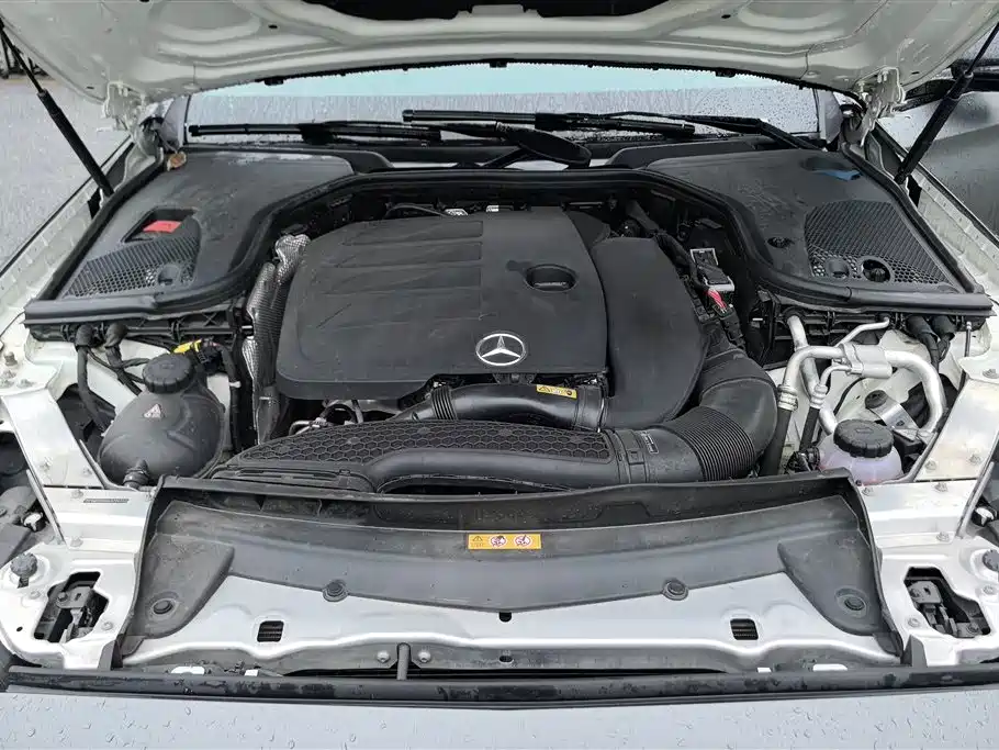 Mercedes-Benz E-Class 2020 — фото 10