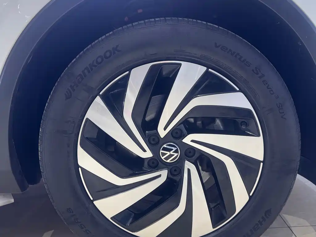 Volkswagen Tiguan L 2023 — фото 13