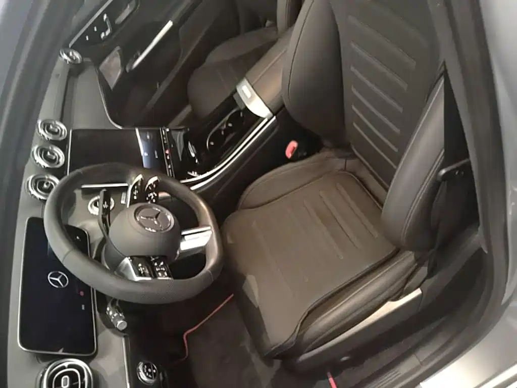 Mercedes-Benz C-Class 2023 — фото 15