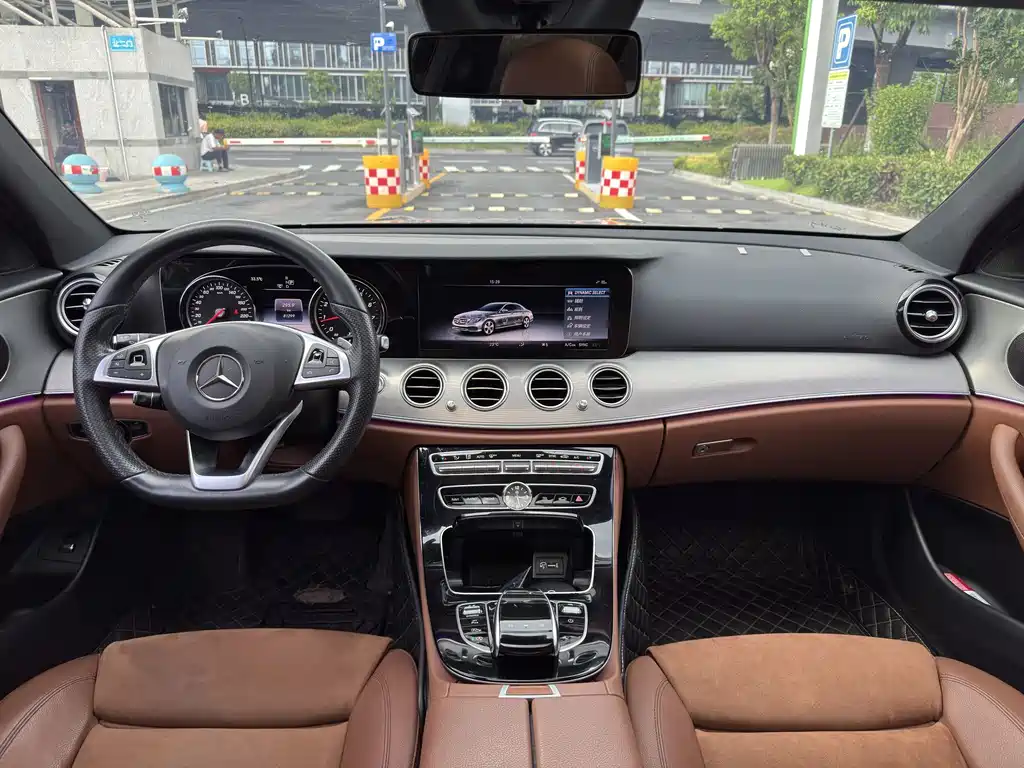 Mercedes-Benz E-Class 2018 — фото 12