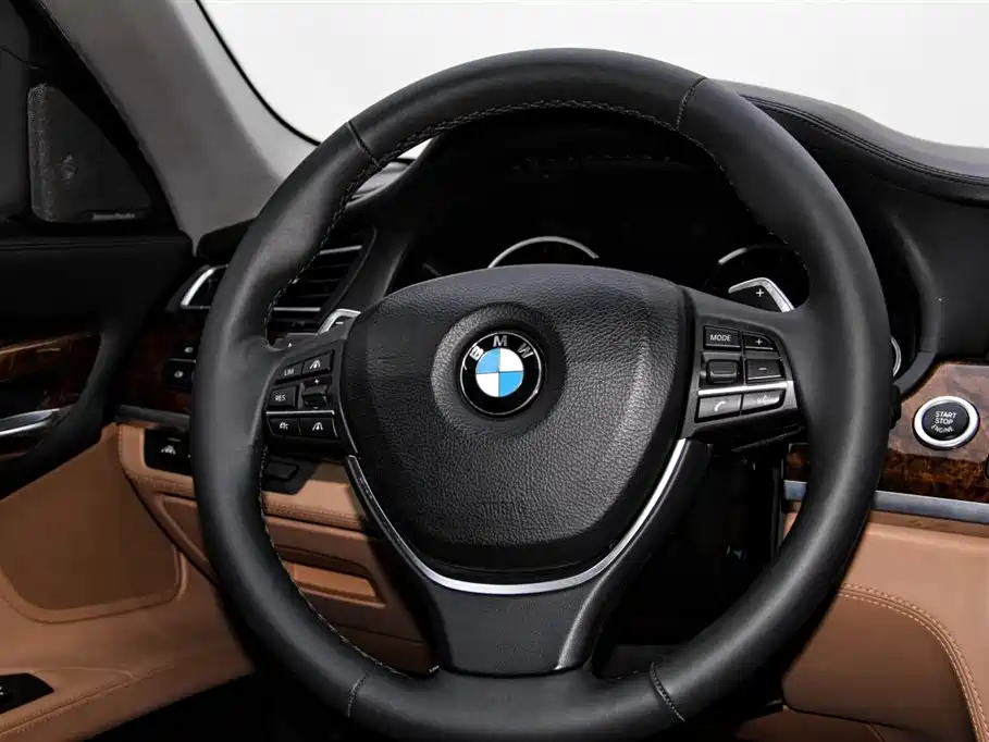 BMW 7 Series 2013 — фото 24