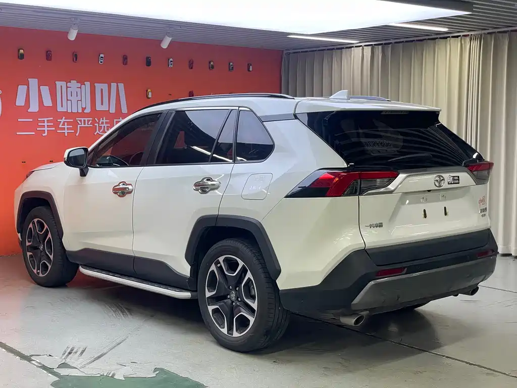 Toyota RAV4 2021