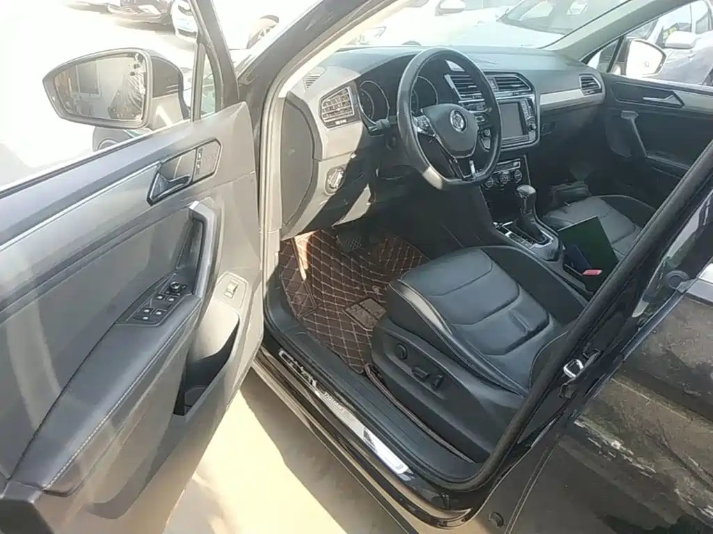 Volkswagen Tiguan L 2017 — фото 16