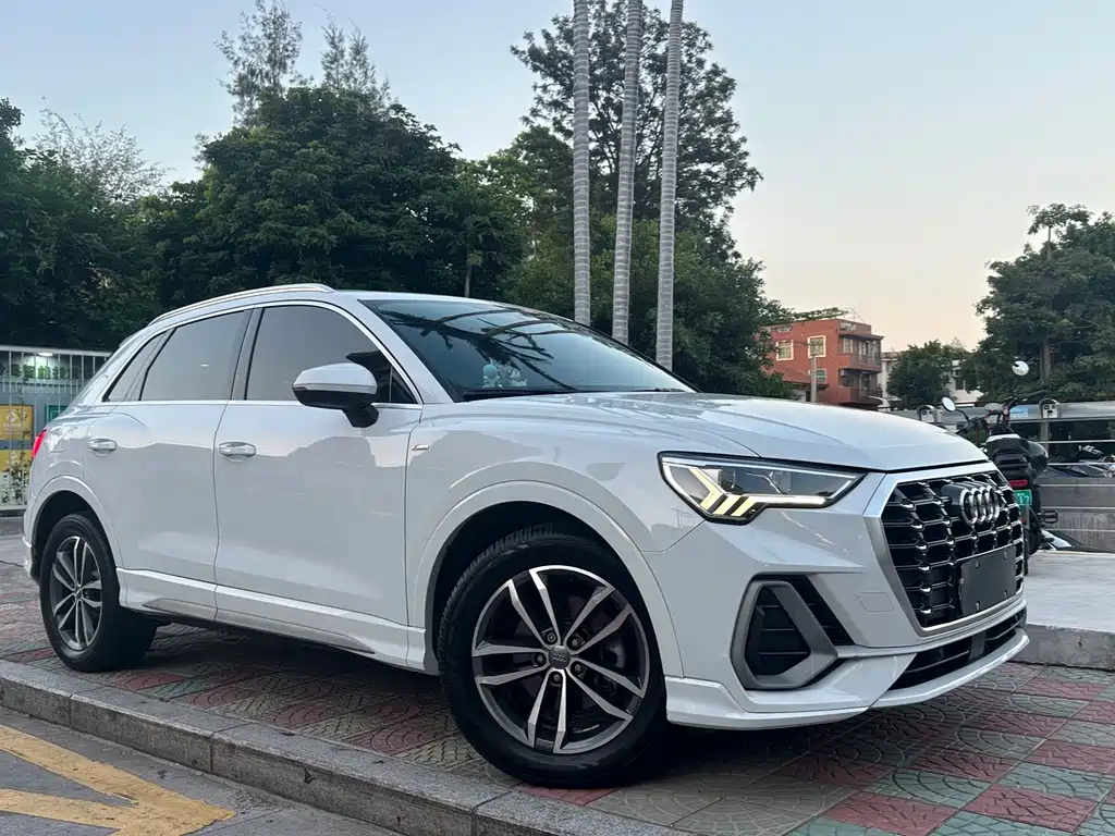 Audi Q3 2021
