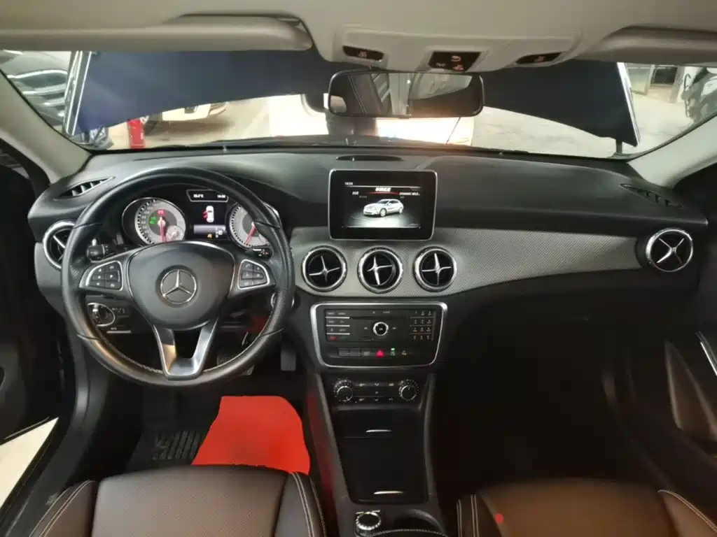 Mercedes-Benz GLA 2017 — фото 10