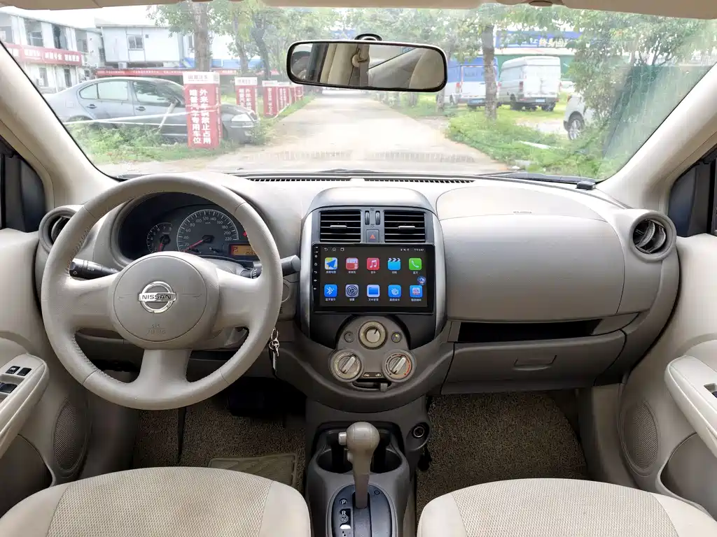 Nissan Sunny 2012 — фото 12