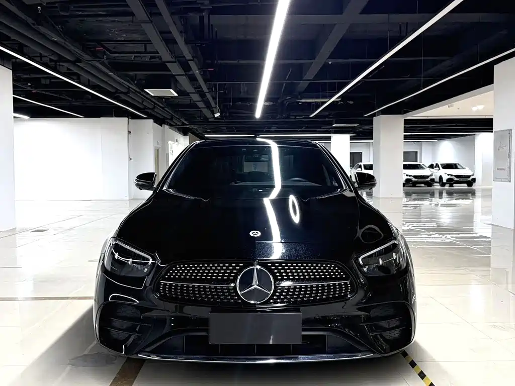 Mercedes-Benz E-Class 2022