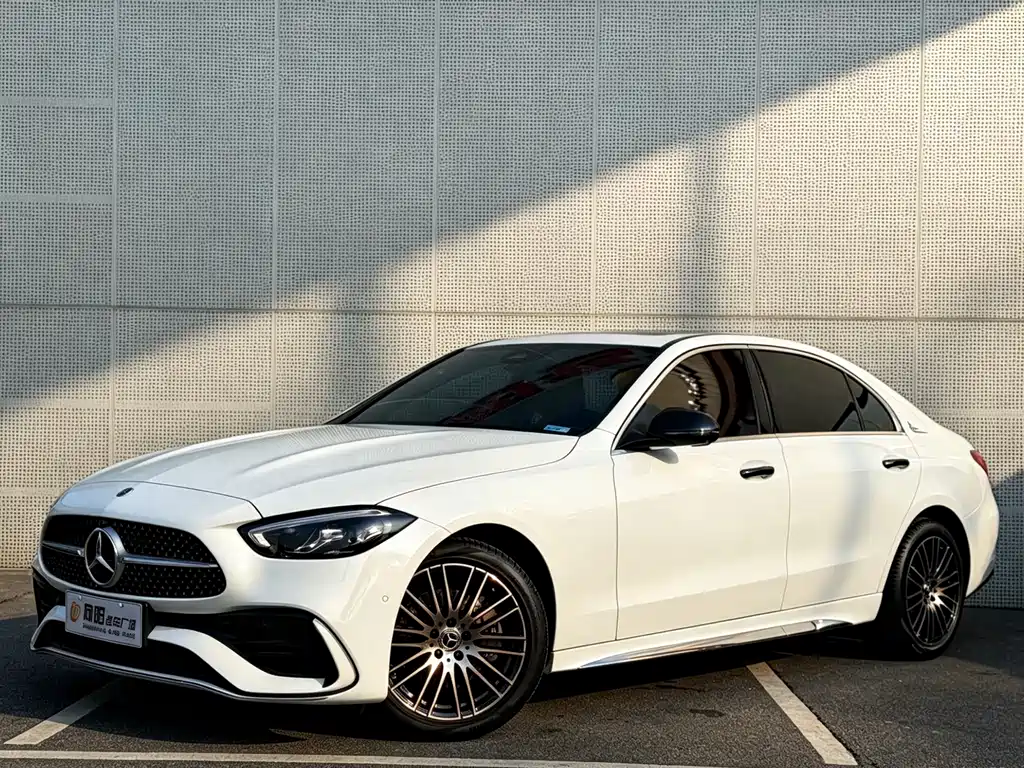 Mercedes-Benz C-Class 2023 — фото 1