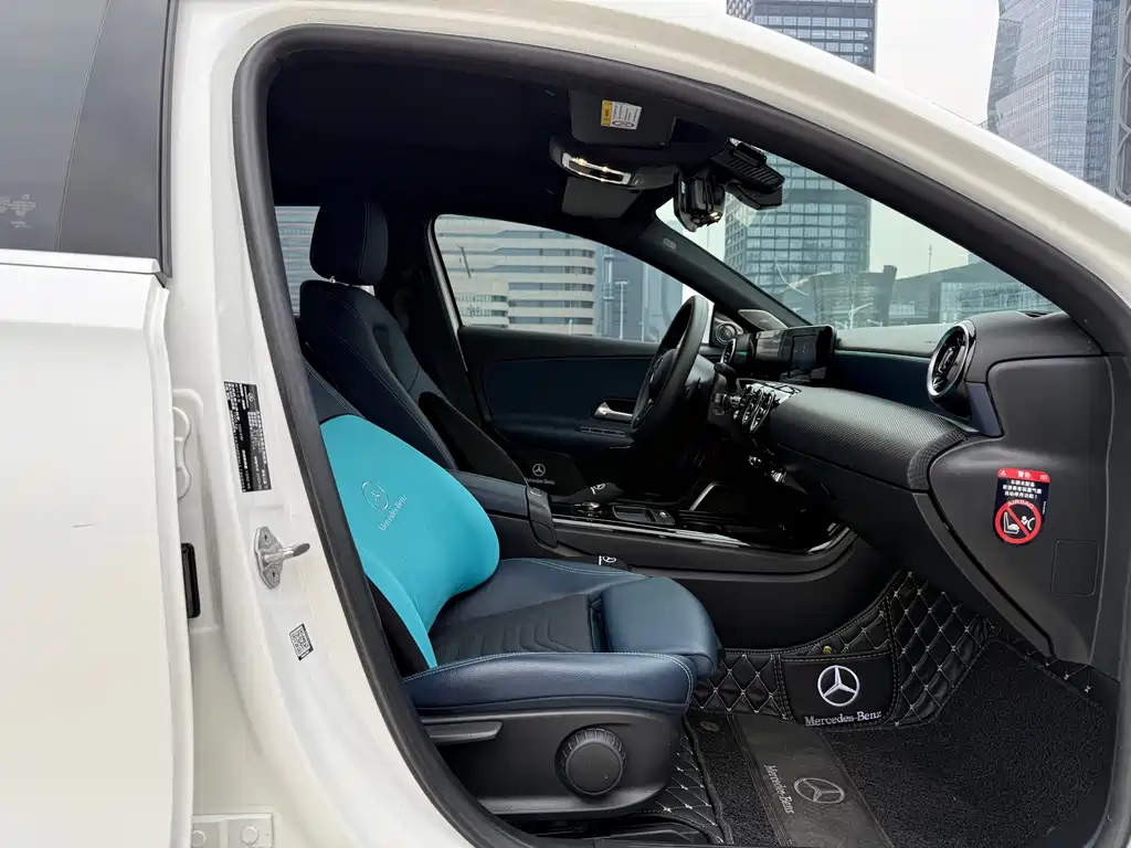 Mercedes-Benz A-Class 2020 — фото 14