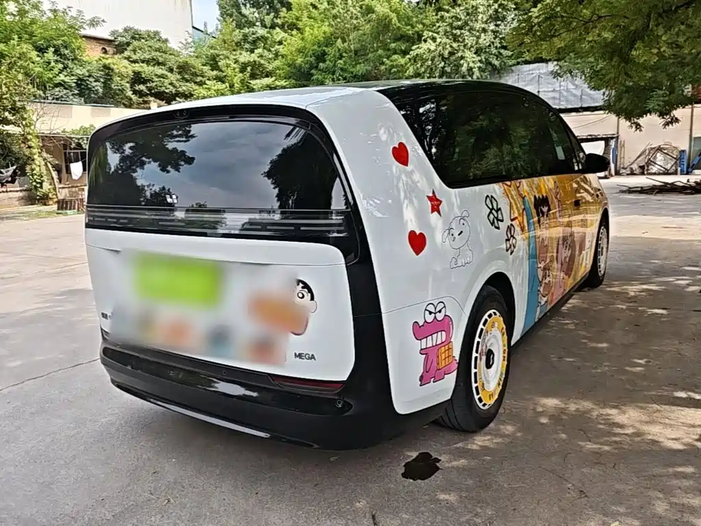 Li Auto Li MEGA 2024