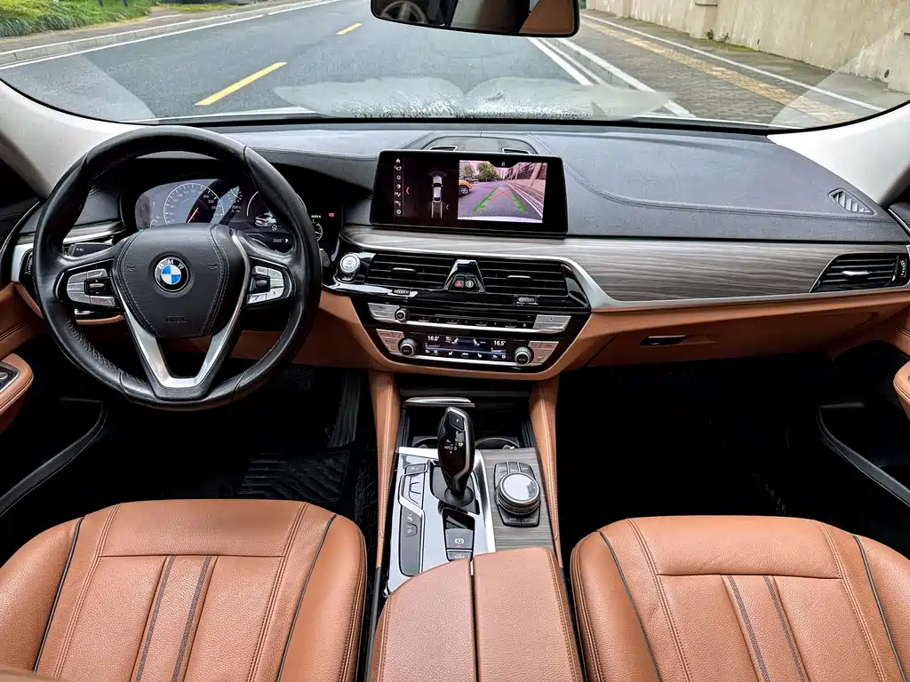 BMW 6 Series GT 2019 — фото 7