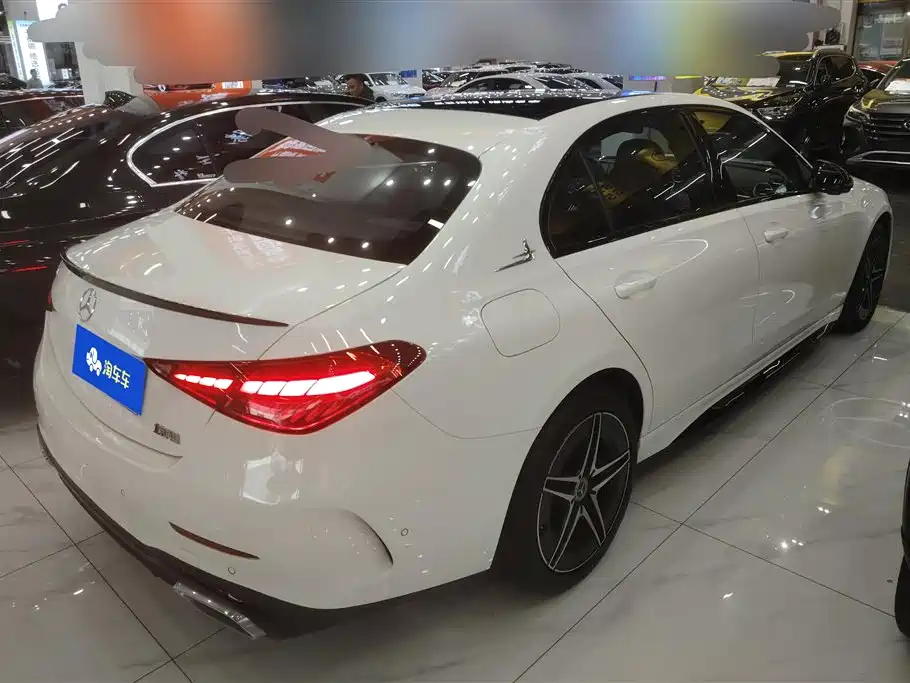 Mercedes-Benz C-Class 2024