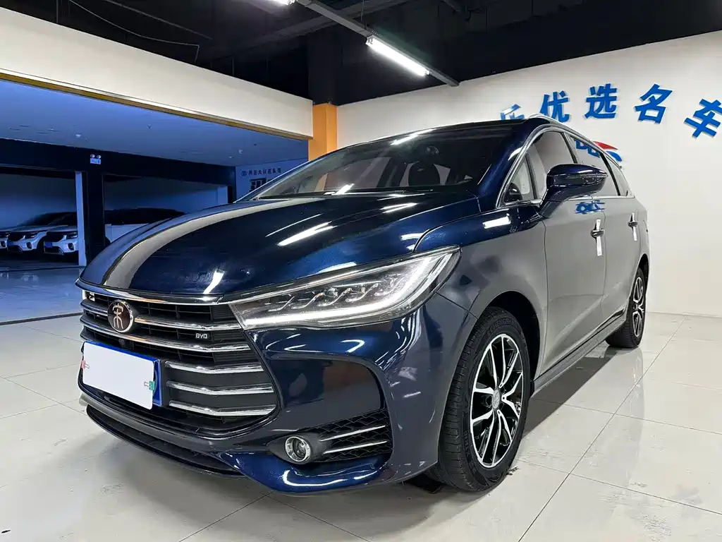 BYD MAX 2018 — фото 1