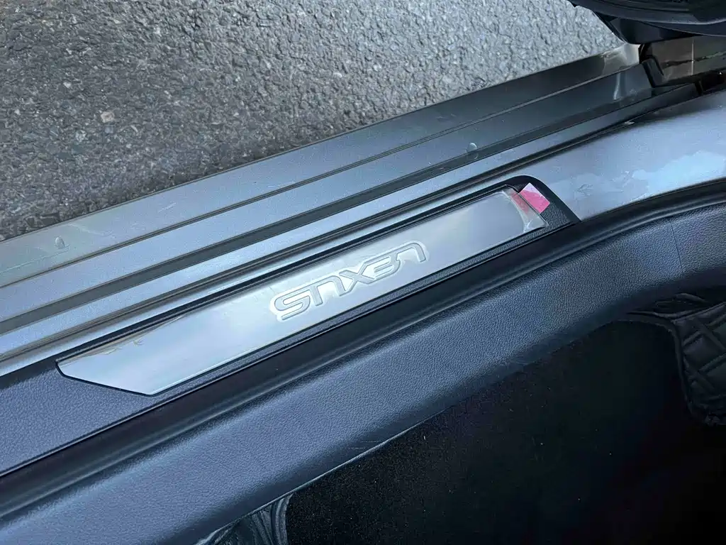 Lexus ES 2023 — фото 13