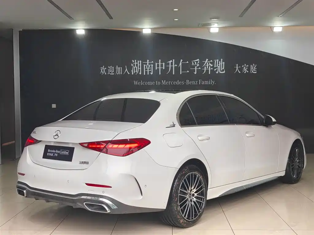 Mercedes-Benz C-Class 2023 — фото 16