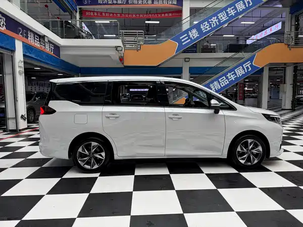GAC Trumpchi M6 2022