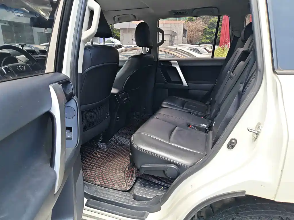 Toyota Prado 2017 — фото 12