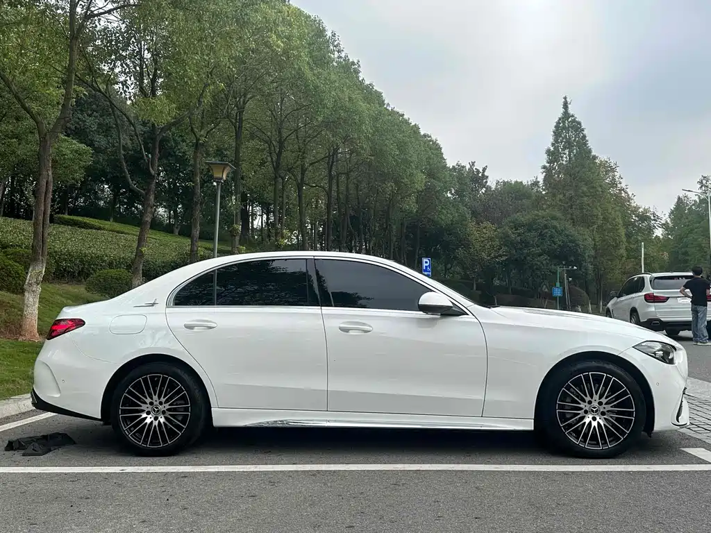 Mercedes-Benz C-Class 2023