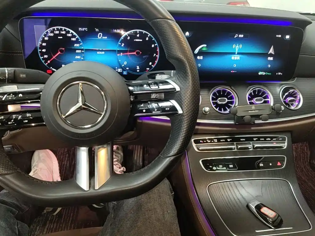 Mercedes-Benz E-Class 2021 — фото 10