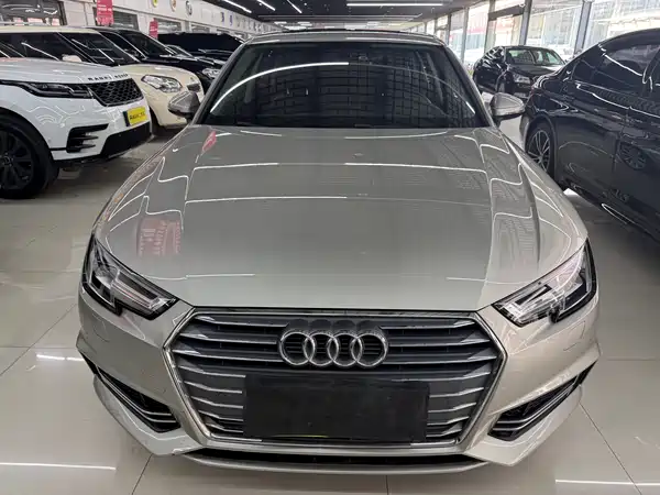 Audi A4L 2018