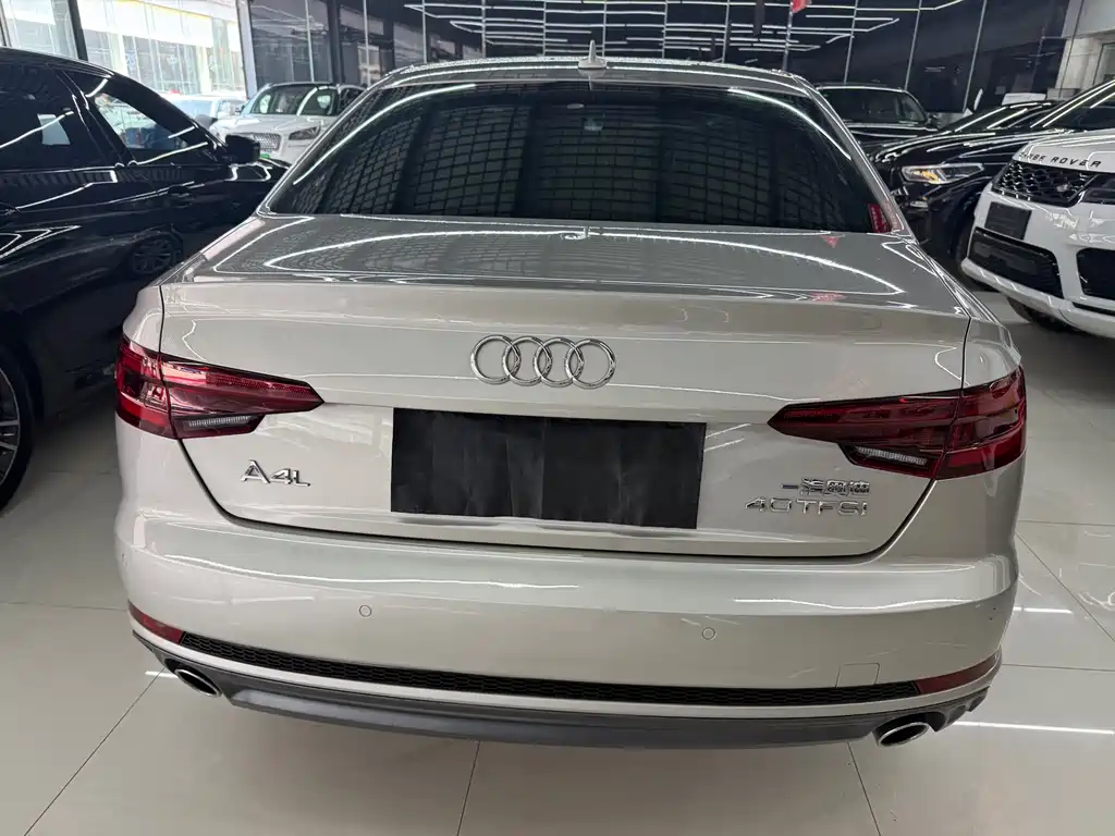 Audi A4L 2018
