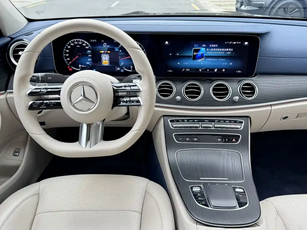 Mercedes-Benz E-Class 2022 — фото 7