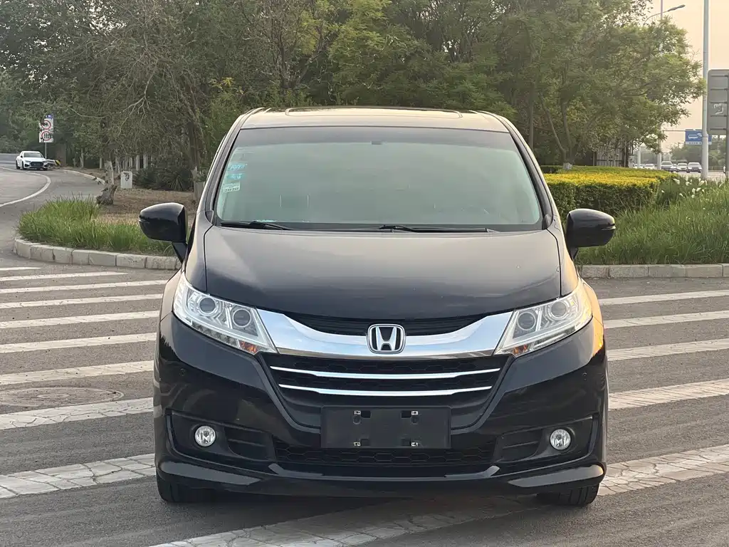 Honda Odyssey 2016 — фото 2