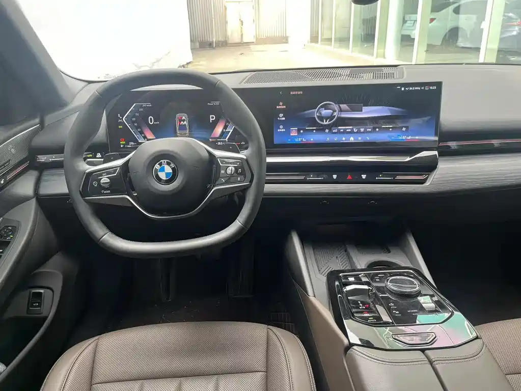 BMW 5 Series 2024