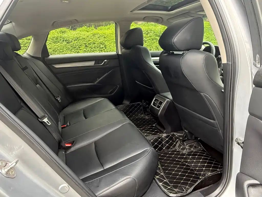 Honda Accord 2020 — фото 18