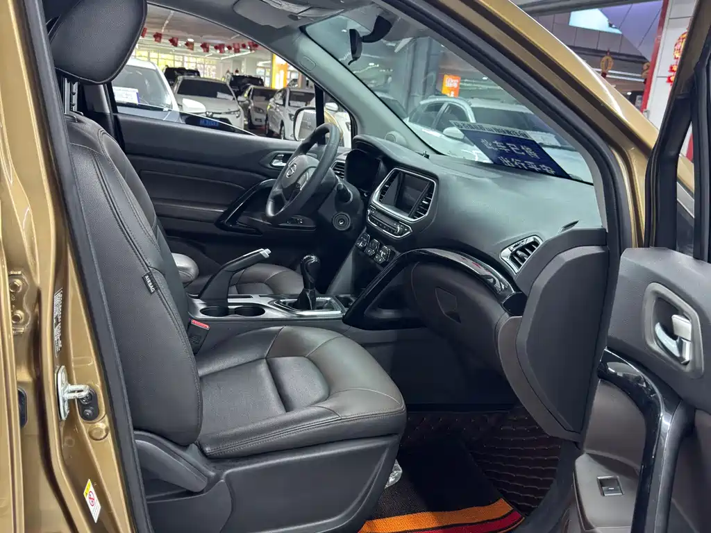 GAC Trumpchi GS4 2015 — фото 10