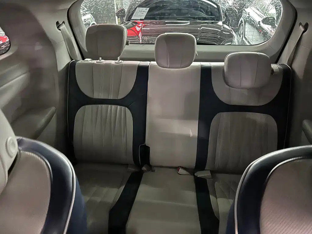 Roewe iMAX8 2021
