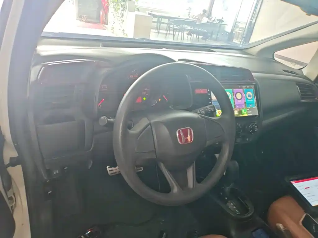 Honda Fit 2015 — фото 10
