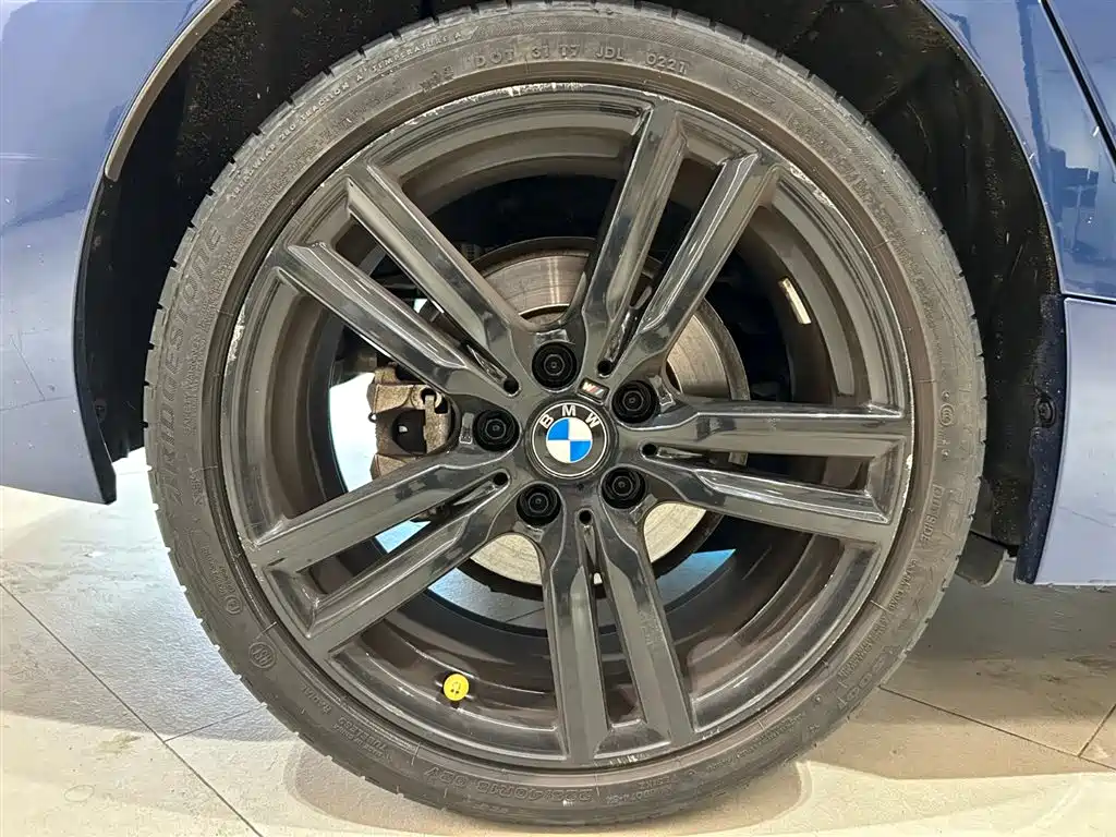 BMW 1 Series 2021 — фото 10