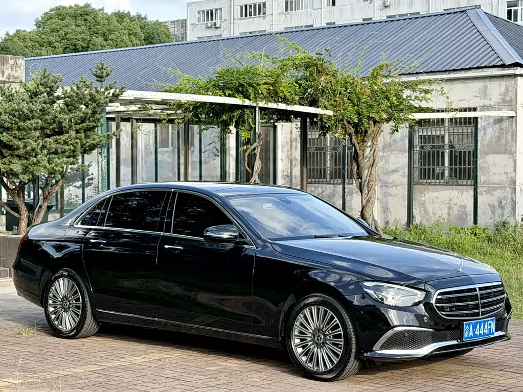 Mercedes-Benz E-Class 2023