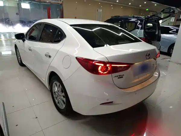 Mazda 3 Axela 2019