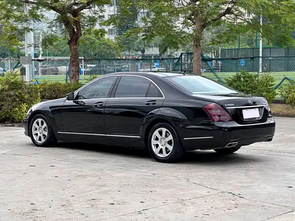 Mercedes-Benz S-Class 2009