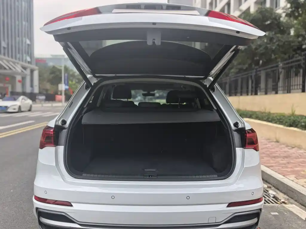 Audi Q3 2022 — фото 23
