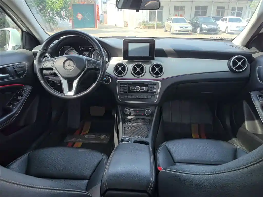 Mercedes-Benz GLA 2015 — фото 10