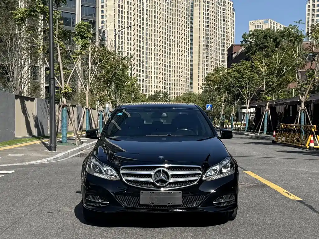 Mercedes-Benz E-Class 2015 — фото 9
