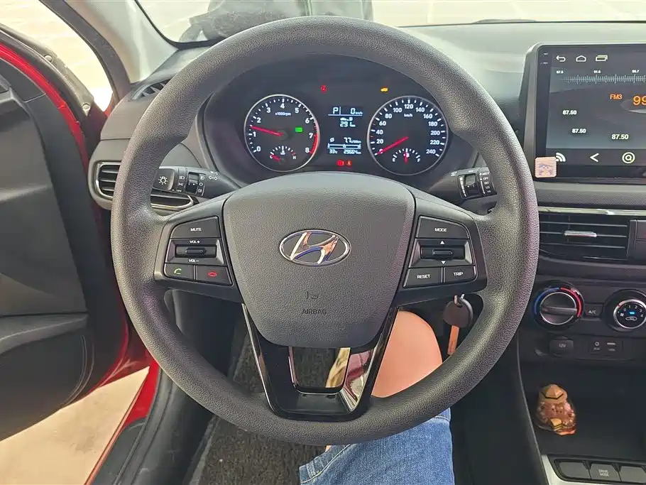 Hyundai Elantra 2018 — фото 15