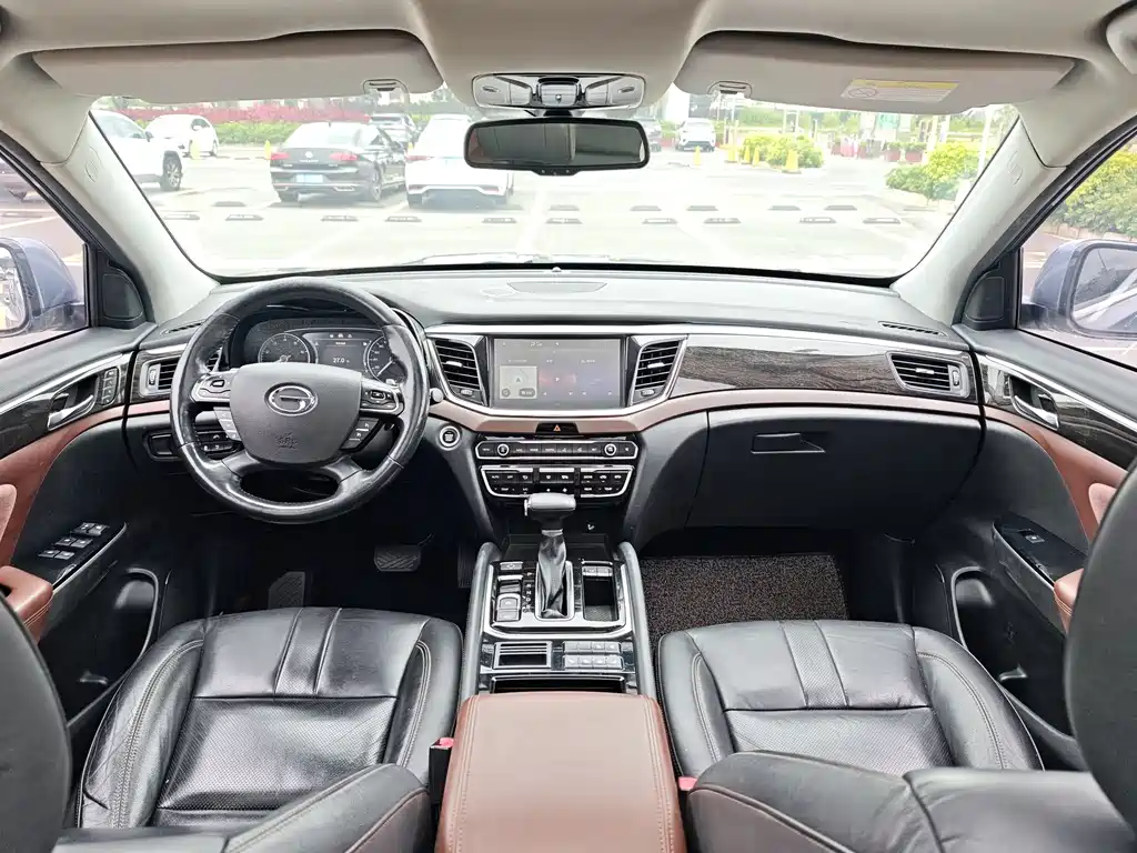 GAC Motor Trumpchi GS8 2017 — фото 8