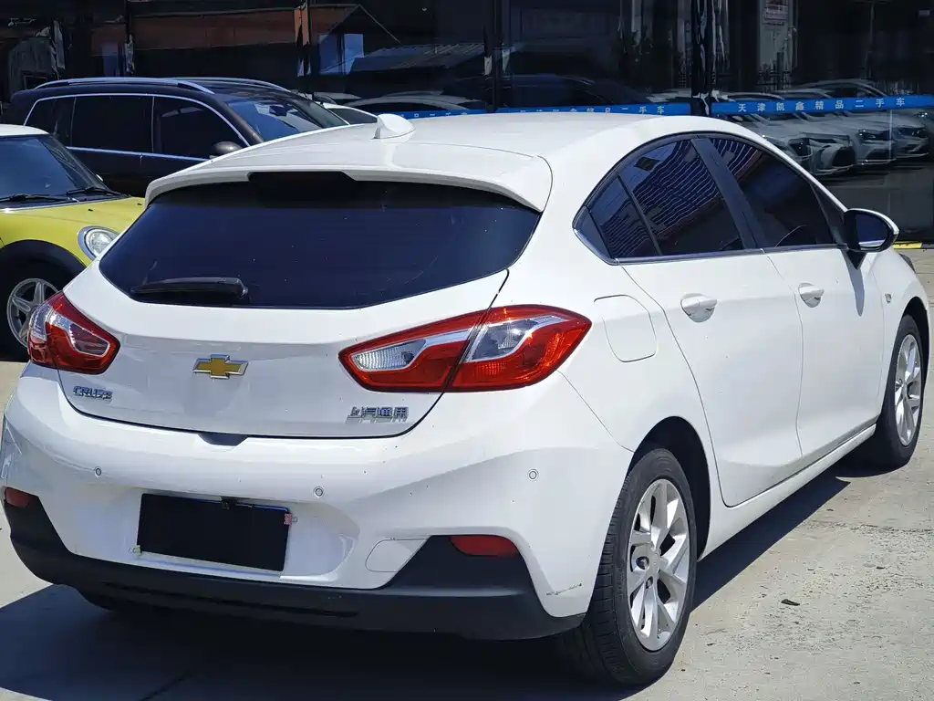 Chevrolet Cruze 2018 — фото 11