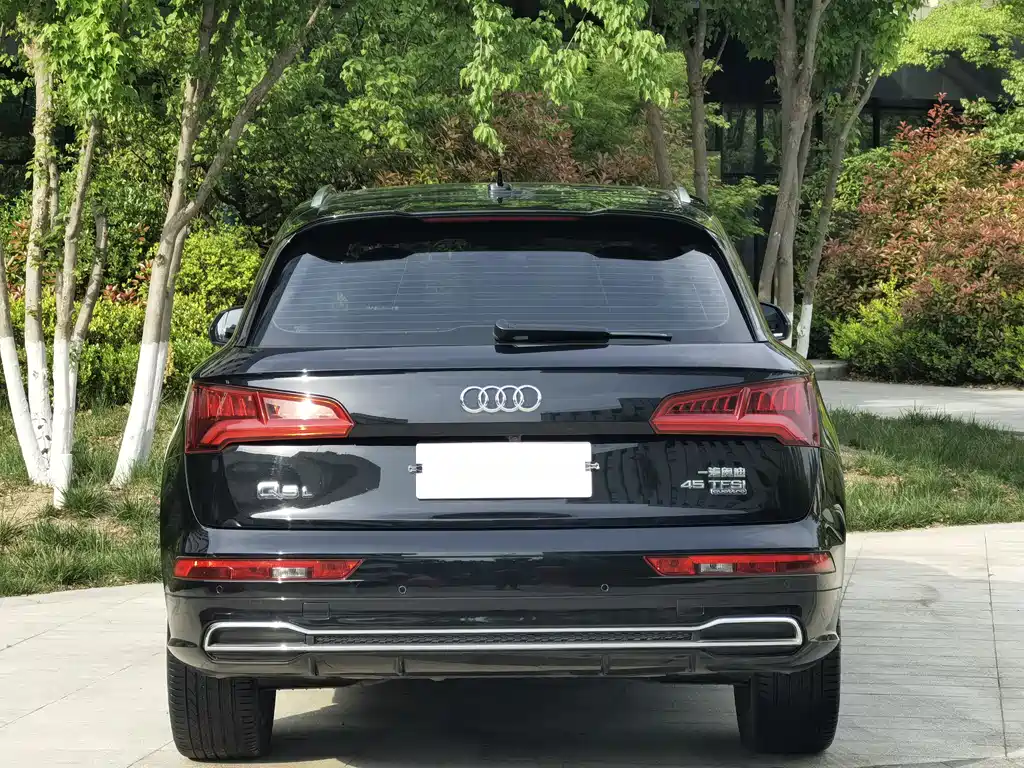 Audi Q5L 2020 — фото 4