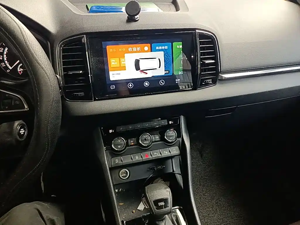 Skoda Karoq 2019 — фото 20