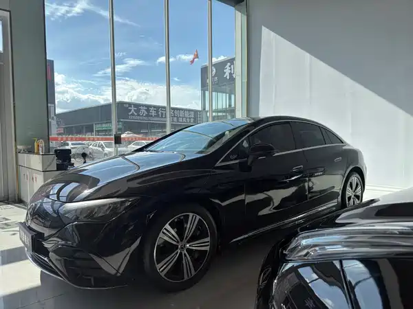 Mercedes-Benz EQE 2024