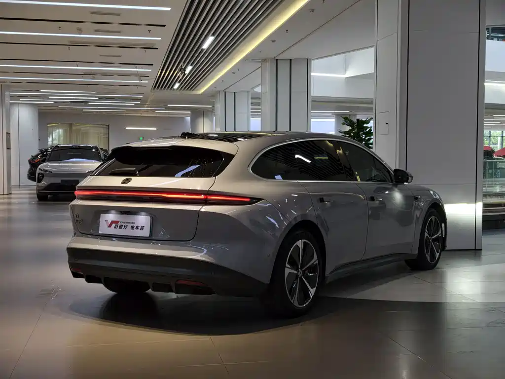 NIO ET5T 2023